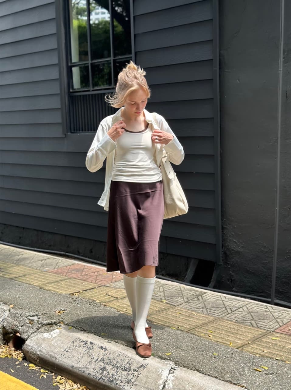 Outdoor styling with knee socks